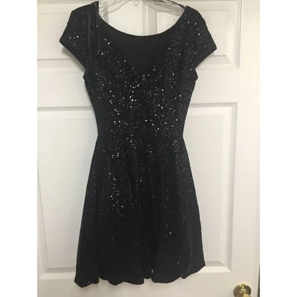 Delia's gorgeous black dress sz 1/2